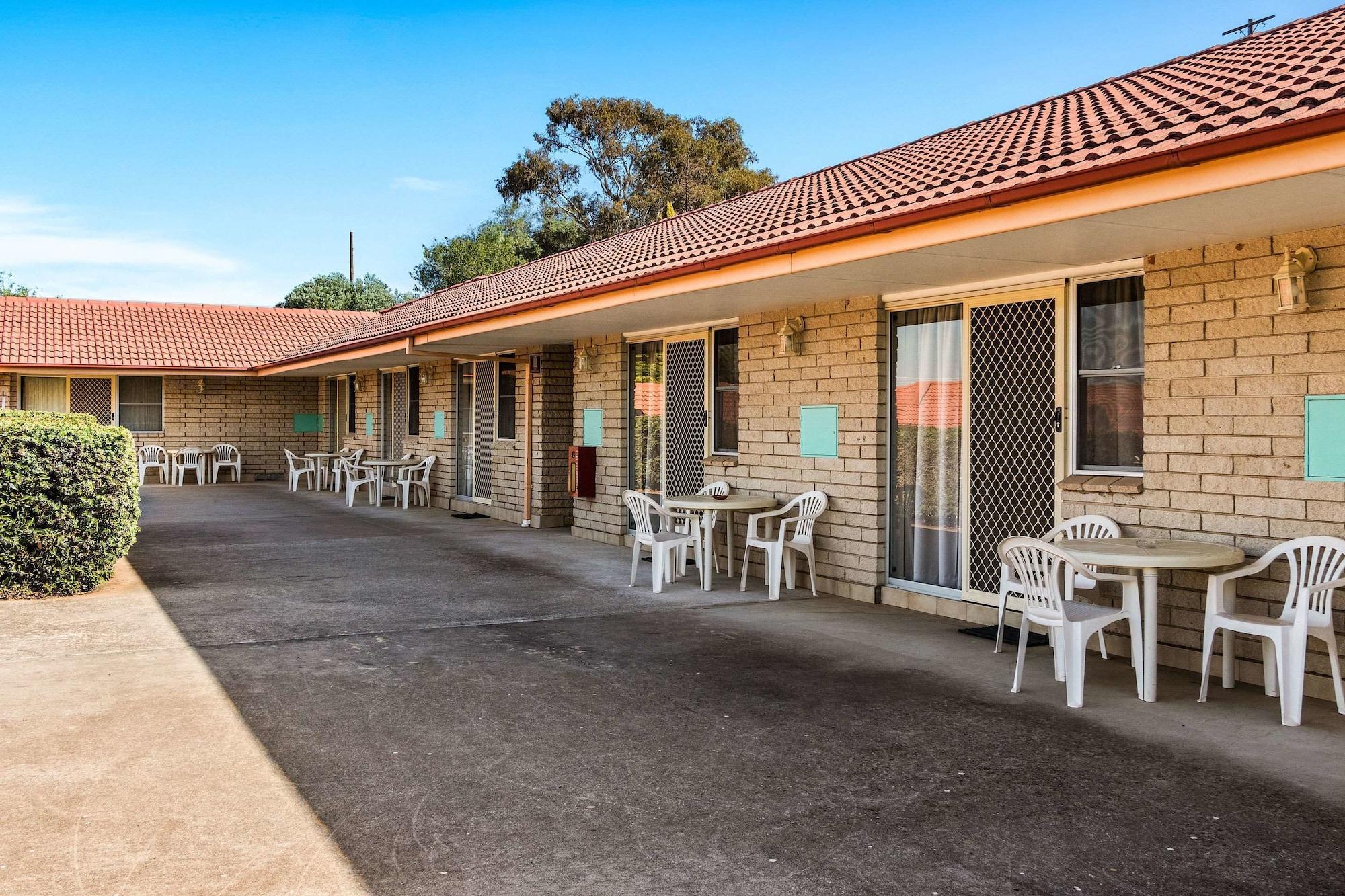 Econo Lodge Alabaster Cowra Buitenkant foto